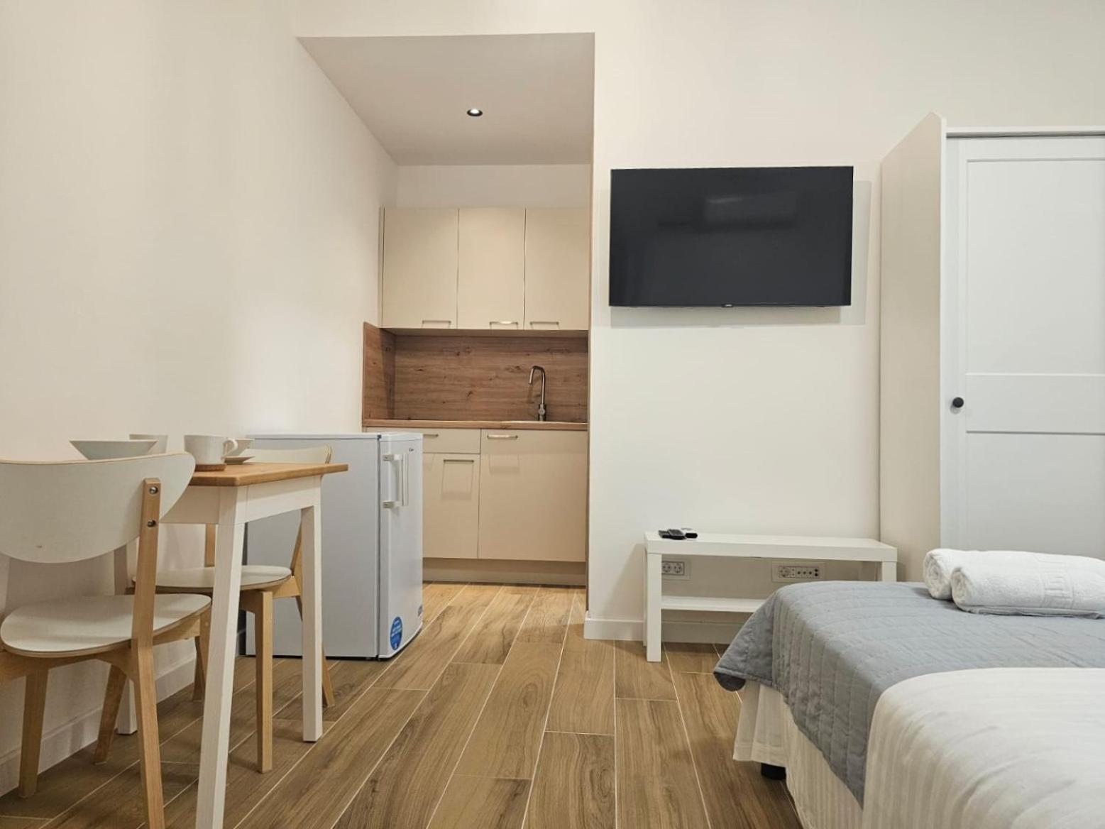 Apartments Miamare Primošten Habitación foto